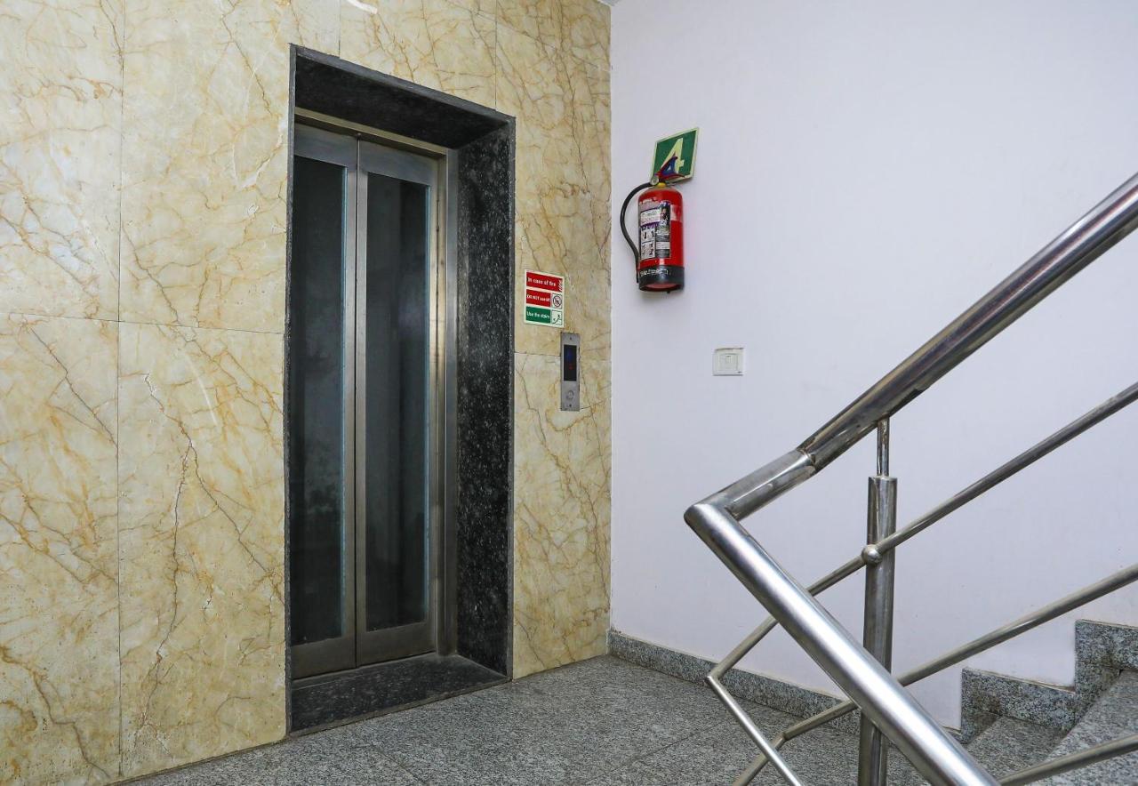 Hotel O Ocean Blue Residency Near Vs Mall نيودلهي المظهر الخارجي الصورة